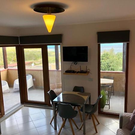 La Finestra Sulla Torre Apartment Стинтино Екстериор снимка